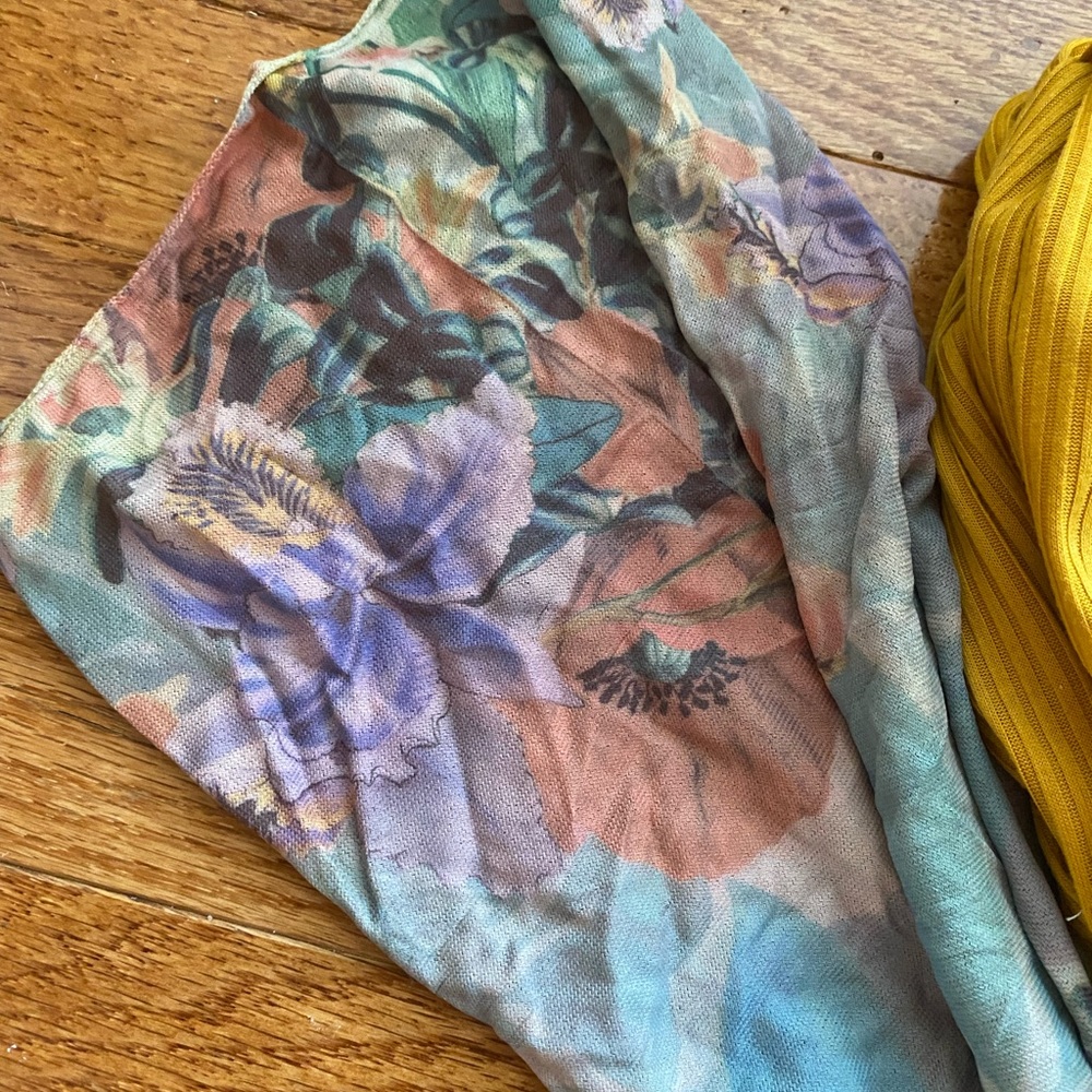 Hair accessory bundle ๐โโ๏ธ - Picture 2 of 4